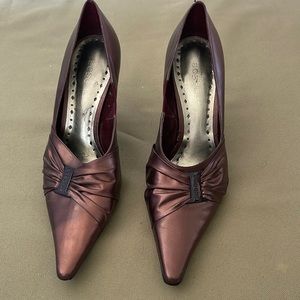 BCB Girls  Vintage pointy Toe ( copper color)  High Heels Womens Shoes size 9”